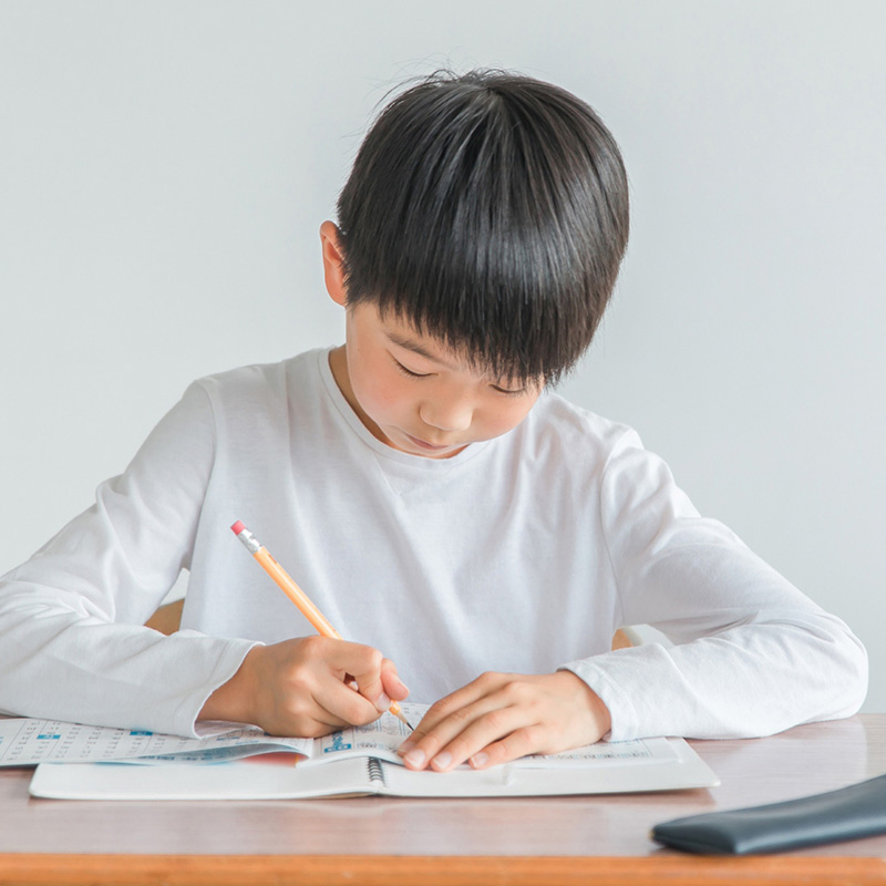 学習中の子ども