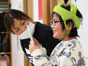 発表をする子ども